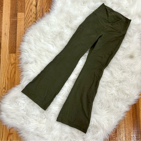 ThAction High-Waisted Butter Flare Leggings – Size Small - Picture 7 of 8